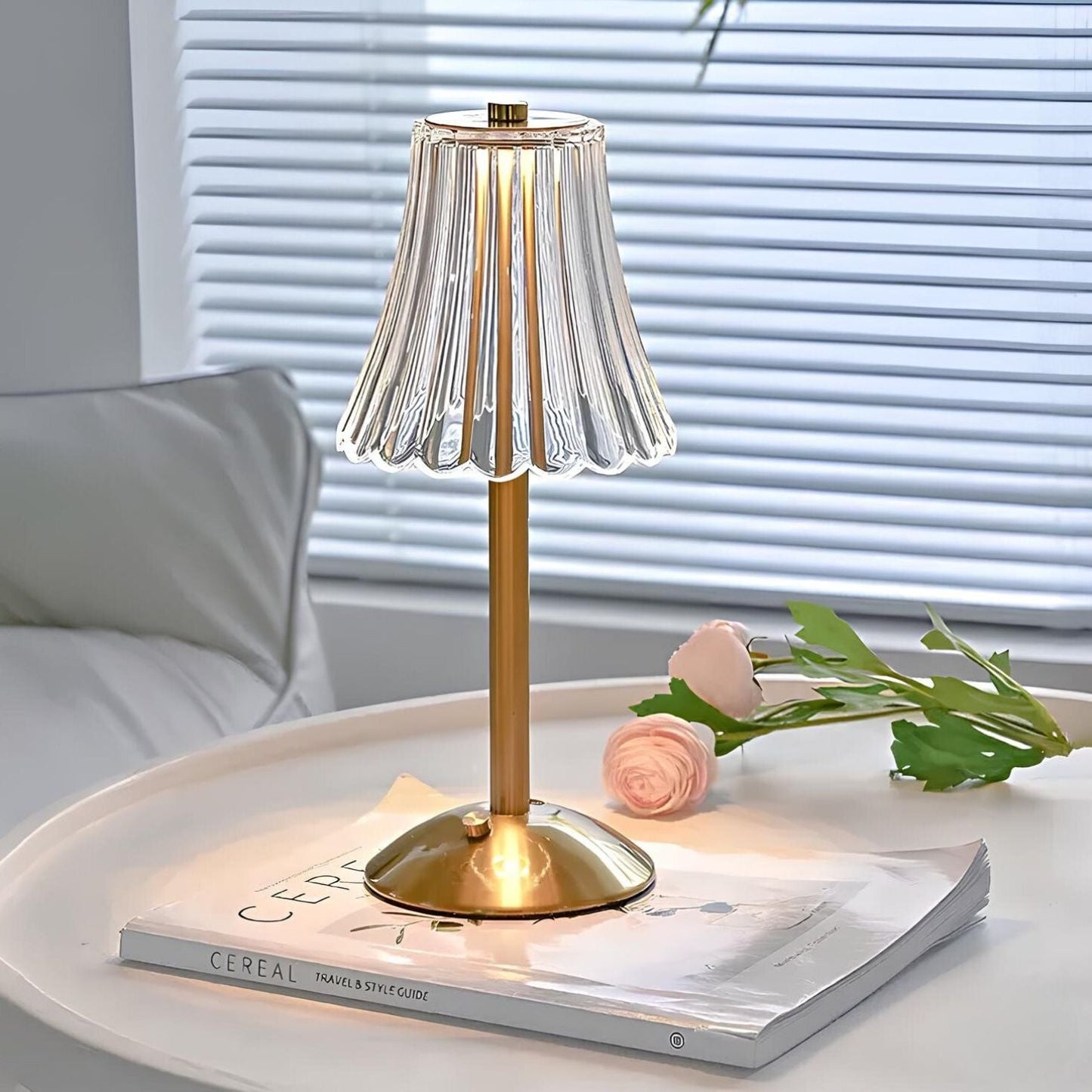 Elegant Crystal Table Lamp | Cordless Touch Control Design with Rechargeable Battery for Versatile Bedroom Lighting 2