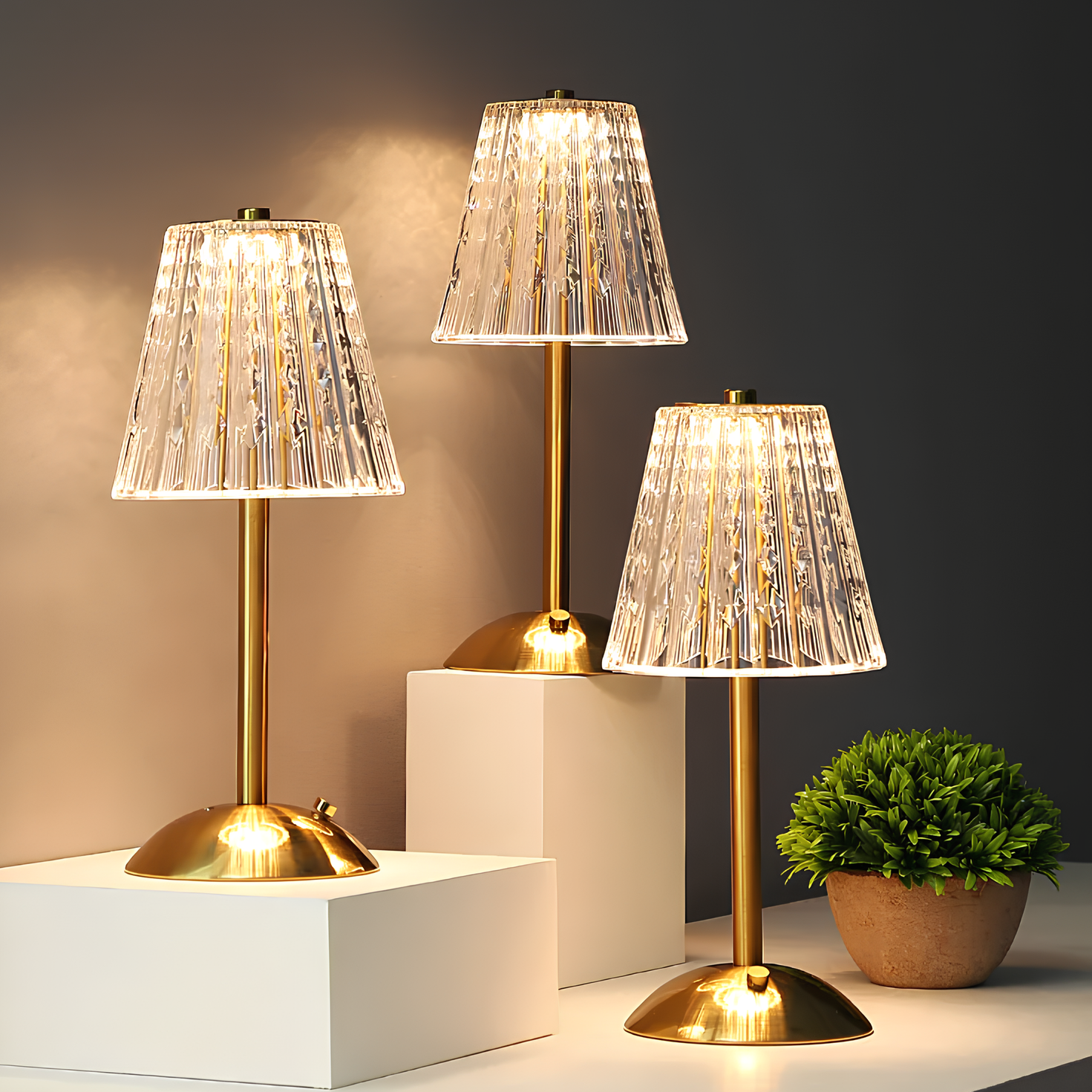 Elegant Crystal Table Lamp | Cordless Touch Control Design with Rechargeable Battery for Versatile Bedroom Lighting 4