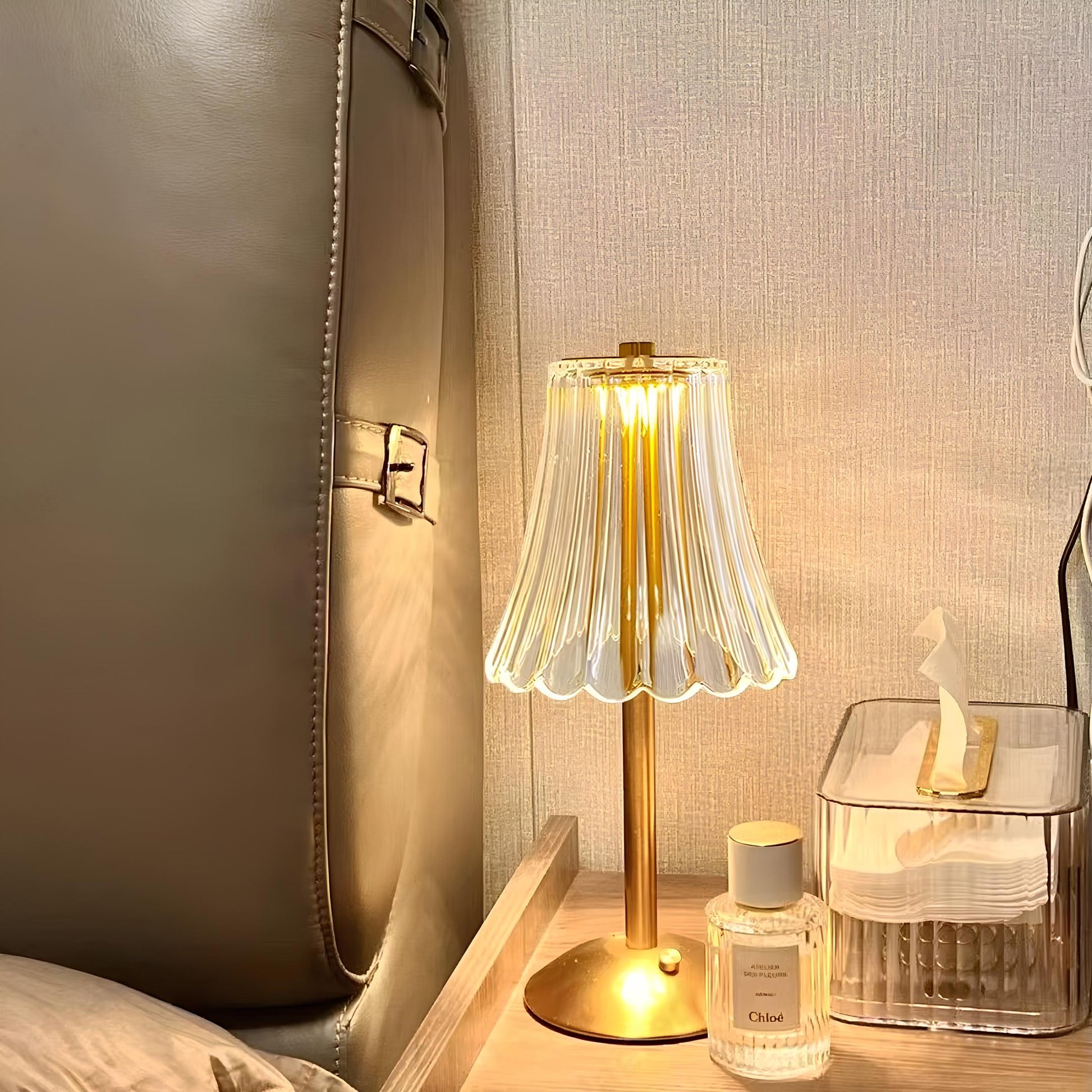 Elegant Crystal Table Lamp | Cordless Touch Control Design with Rechargeable Battery for Versatile Bedroom Lighting 8